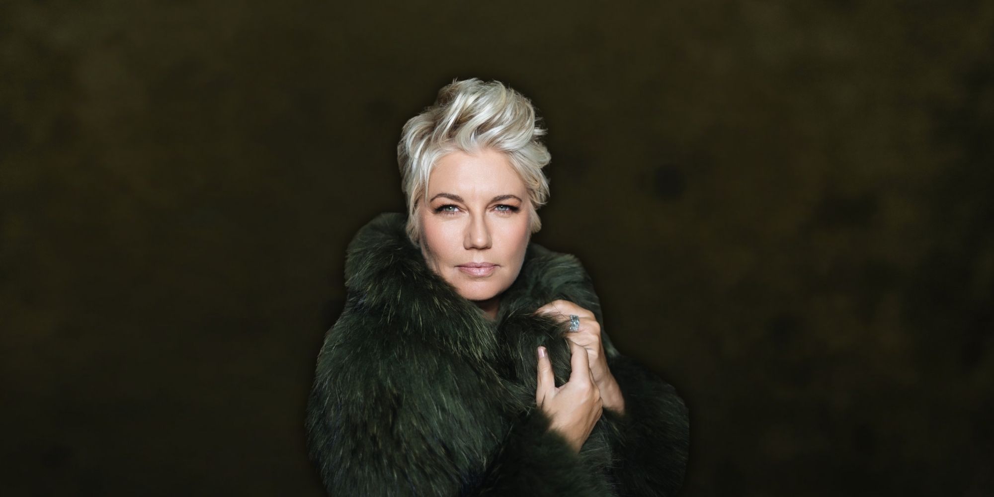 Melinda Schneider Live
