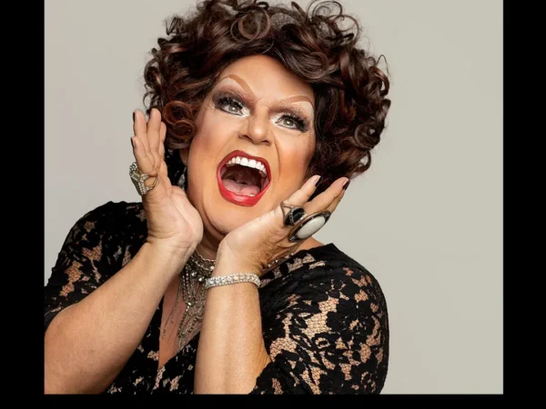 Dolly Diamond Alive at Flamingos Live!